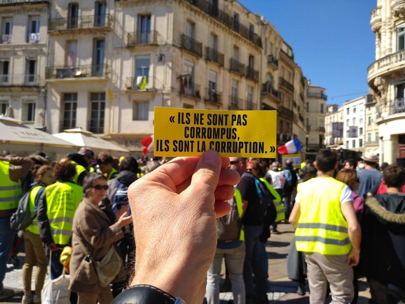 FAQ — Juan Branco a-t-il participé aux gilets jaunes ?