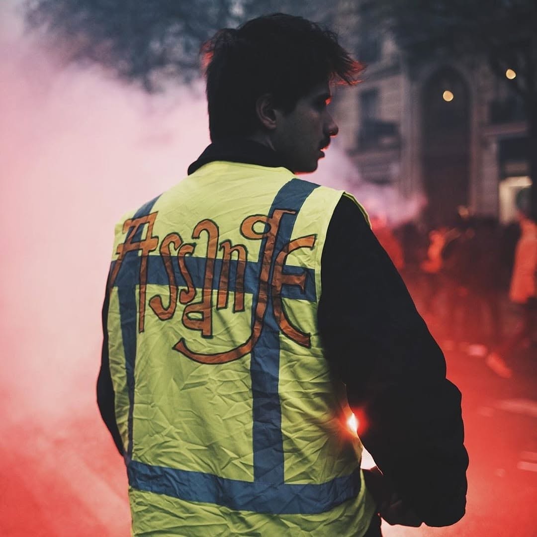 FAQ — Juan Branco a-t-il participé aux gilets jaunes ?